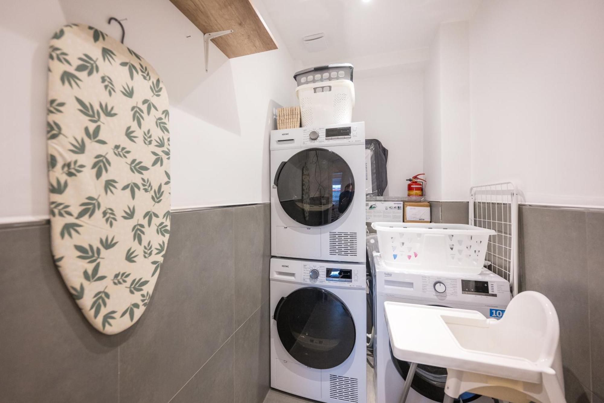 Neu: 100M² - Ideal Fuer Familien/Geschaeftsr. - Hbf Coblença Exterior foto